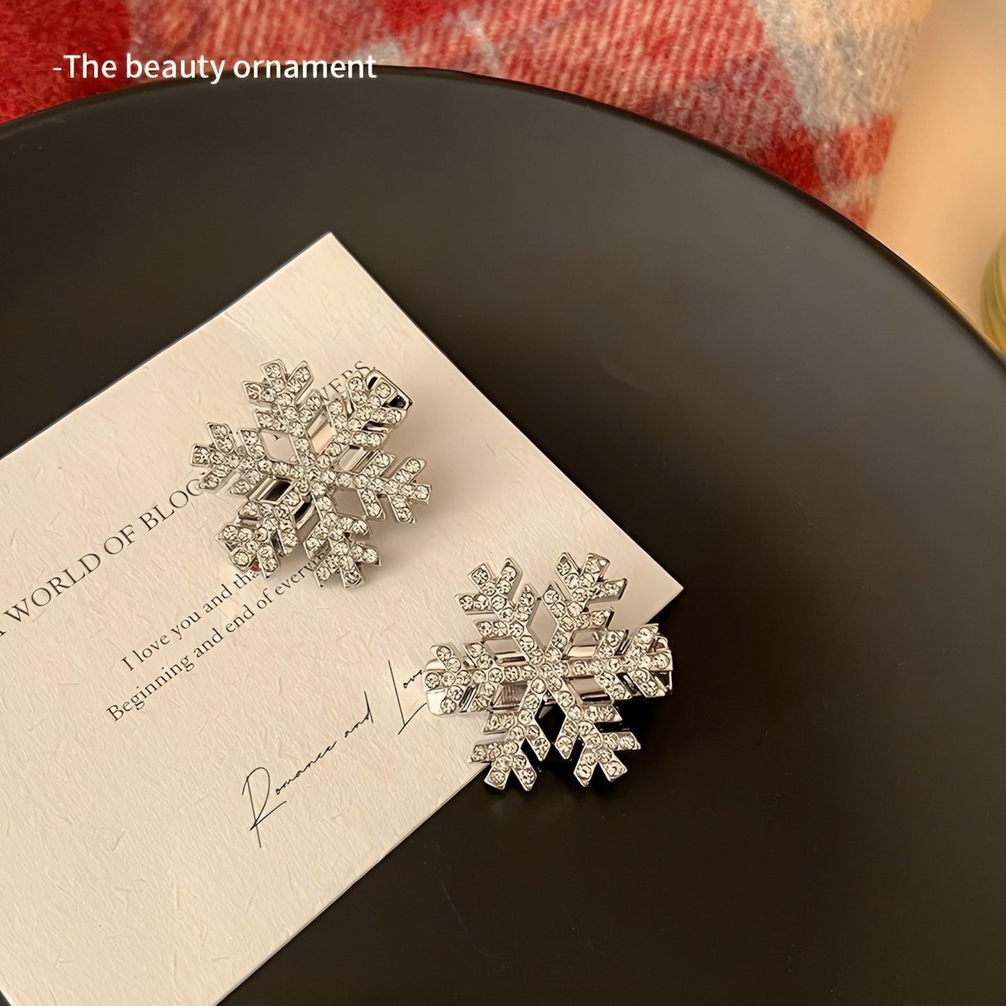 Crystal Snowflake Pearl Hair Clip – Elegant Women’s Hair Accessory