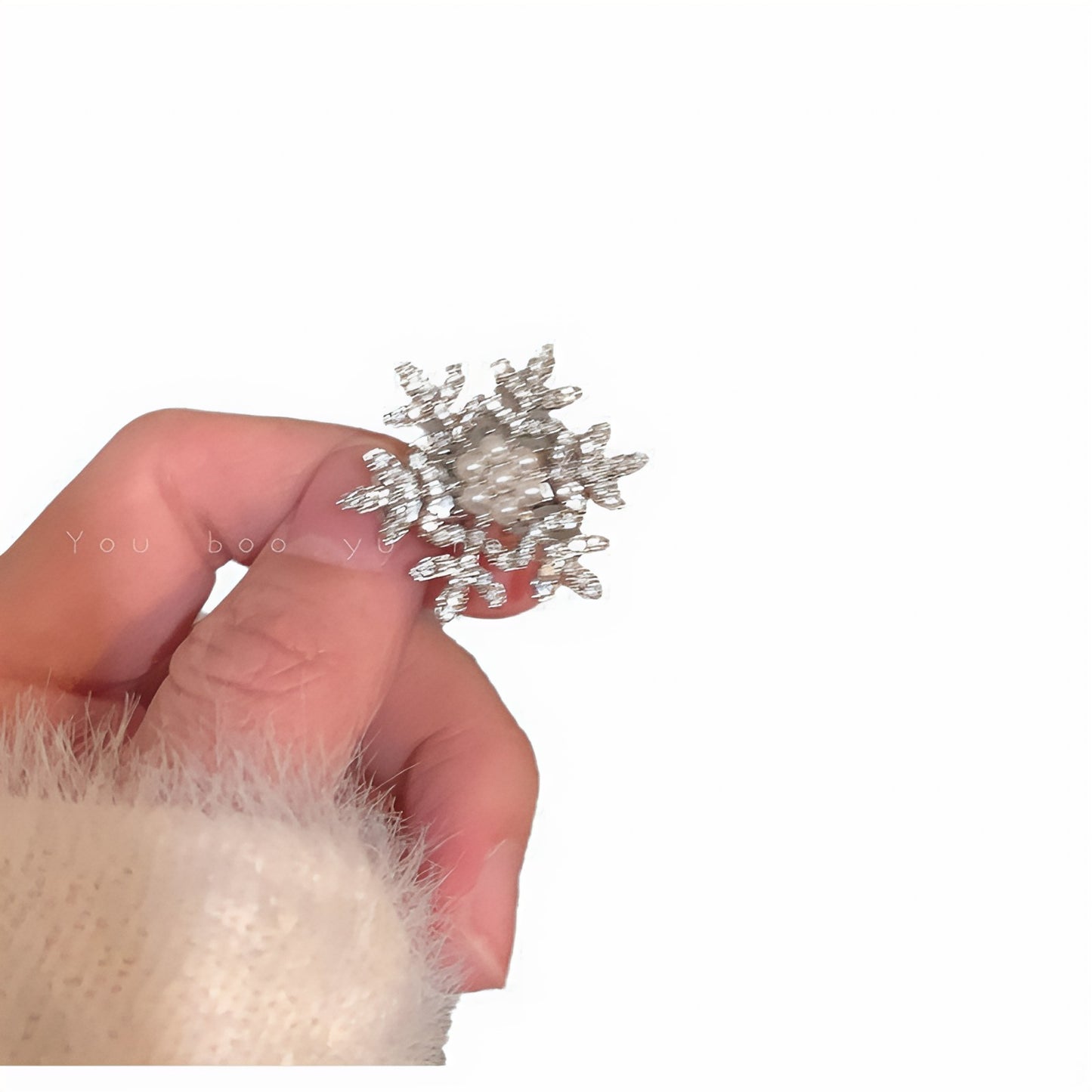 Crystal Snowflake Pearl Hair Clip – Elegant Women’s Hair Accessory