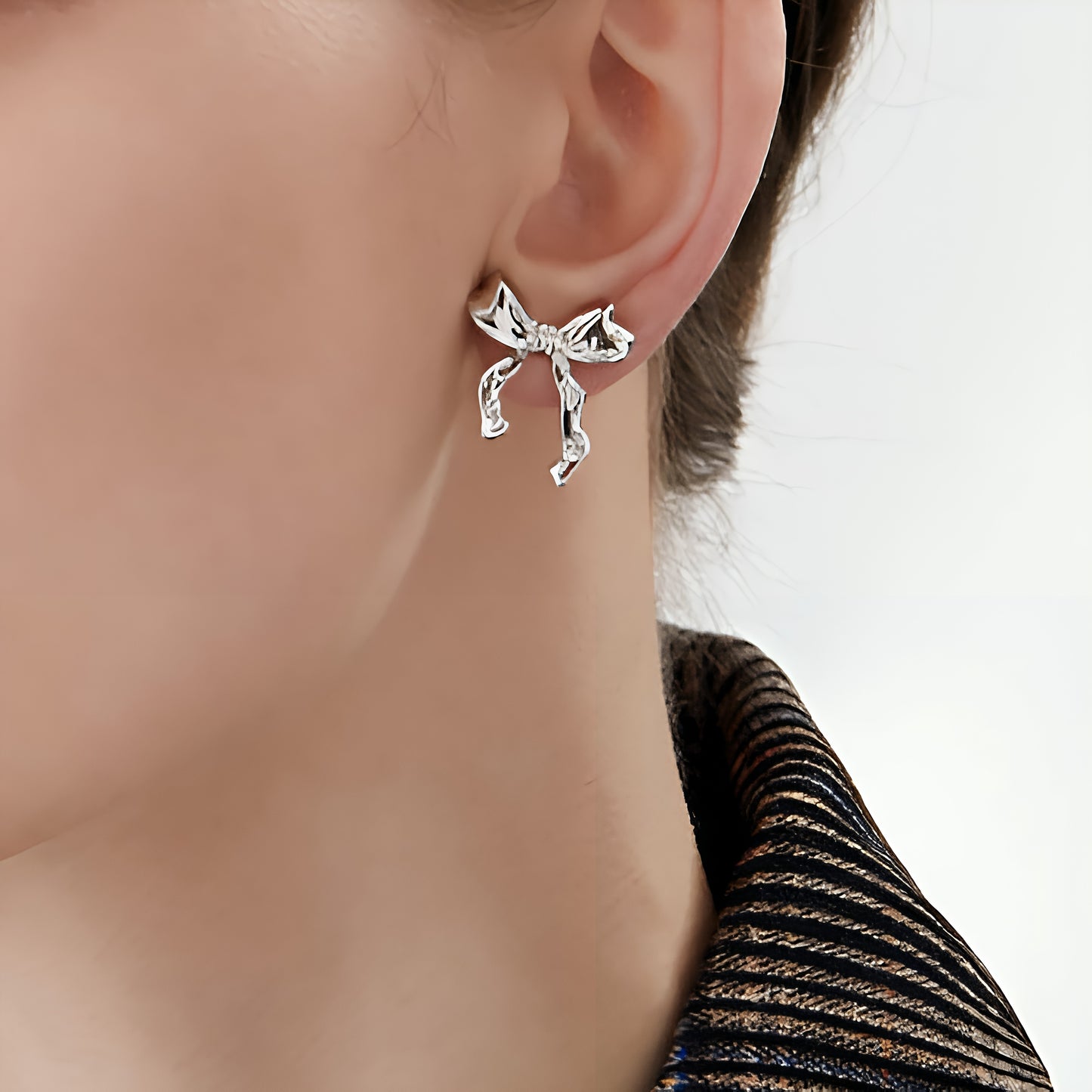 Elegant Bow Earrings for Women – Simple, Fashionable & Versatile Jewelry